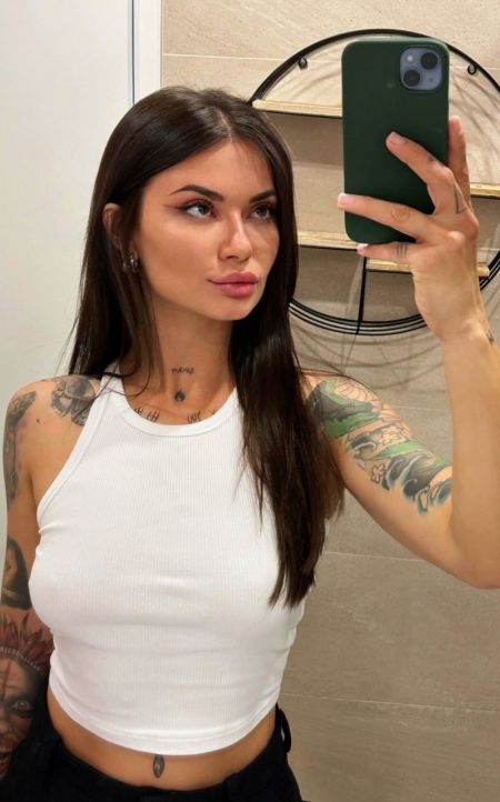 Alexa Milan escort