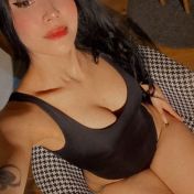Martina Paris escort