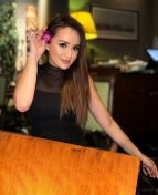Alina Mehek Sindh escort