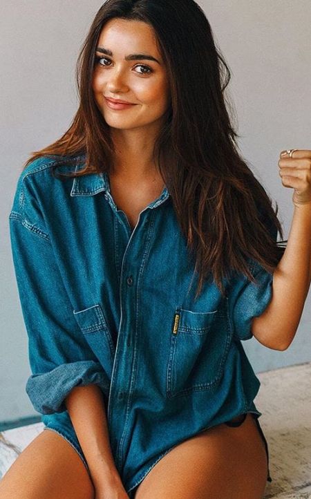 Shenaz Sindh escort