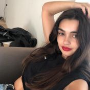 Shenaz Sindh escort