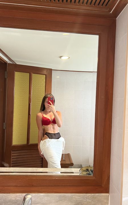Sarah Zagreb escort