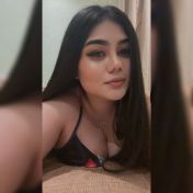Lucy Manama escort
