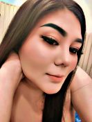 Lucy Manama escort