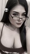 Lucy Manama escort