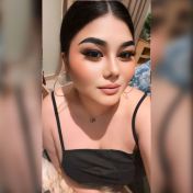 Lucy Manama escort