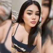 Lucy Manama escort