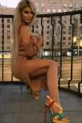 Lesly Dubai escort