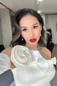 Emma Dubai escort