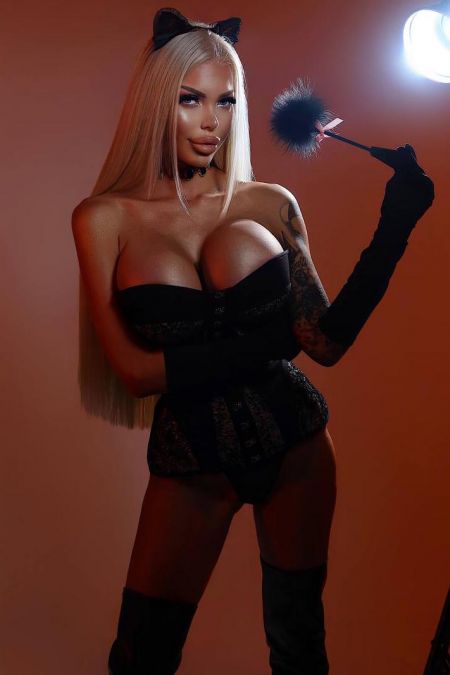 Sinty Dubai escort