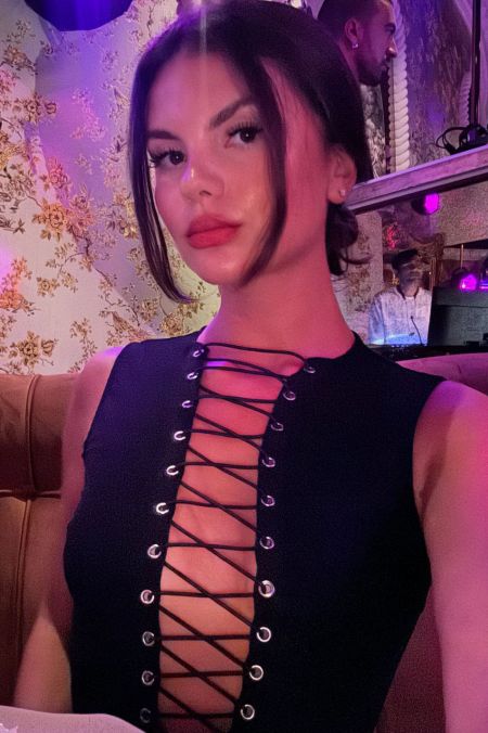 Nancy Paris escort