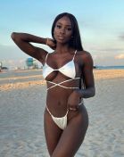 Rose for Nasty fuck Dubai escort