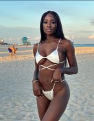 Rose for Nasty fuck Dubai escort