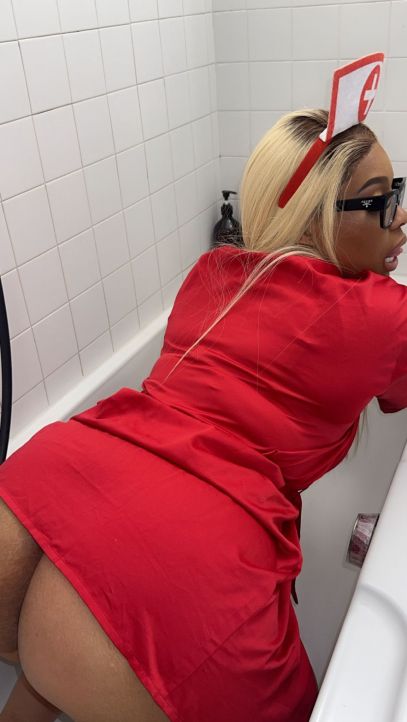 NAOMI LUX Milan escort