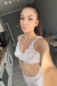 Lola Dubai escort