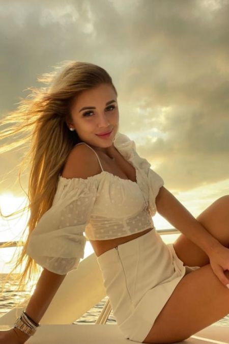 Amanda Berlin escort