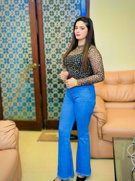 Amina Sindh escort