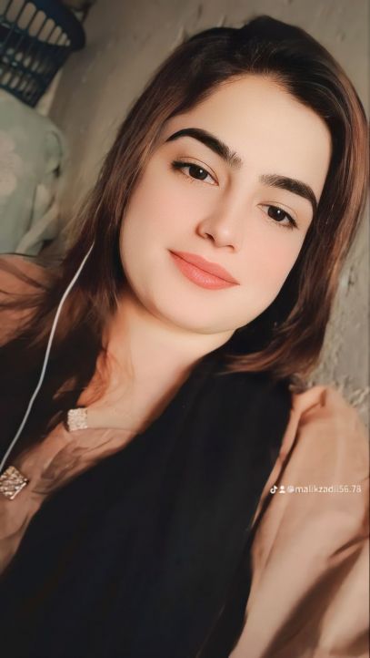 Minahil Sindh escort