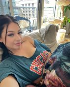 Naomie Grenoble escort