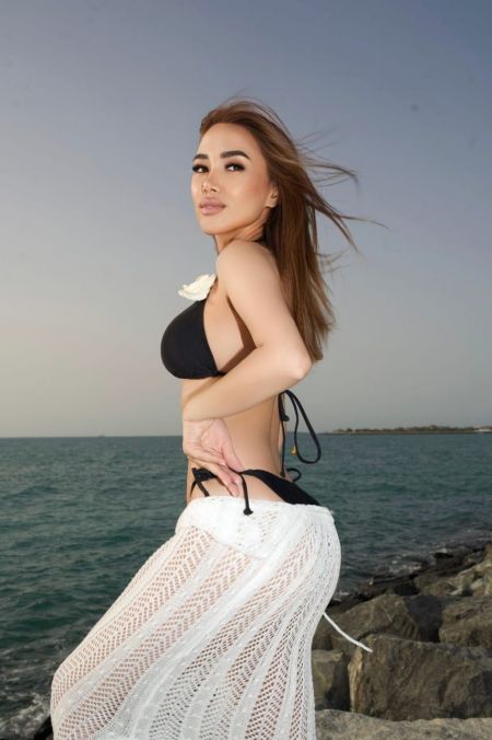 Scarlett Dubai escort
