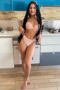 Ambar Milan escort