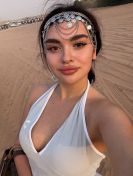 Louise Dubai escort