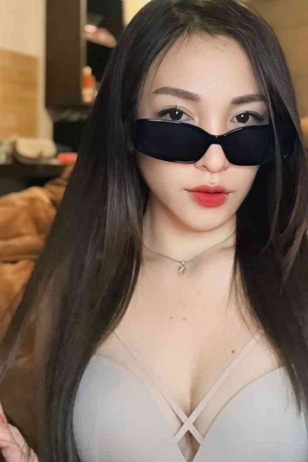 Elena Kuala Lumpur escort