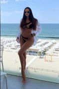 Maya Paris escort