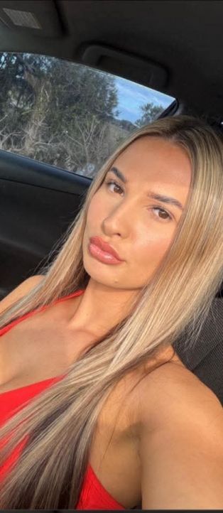 Flora Bangkok escort