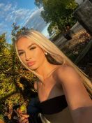 Flora Bangkok escort