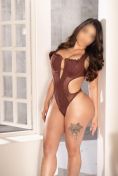 Violet Paris escort