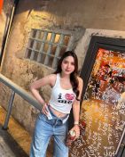 Clara Bali escort