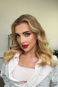 Aisha Dubai escort