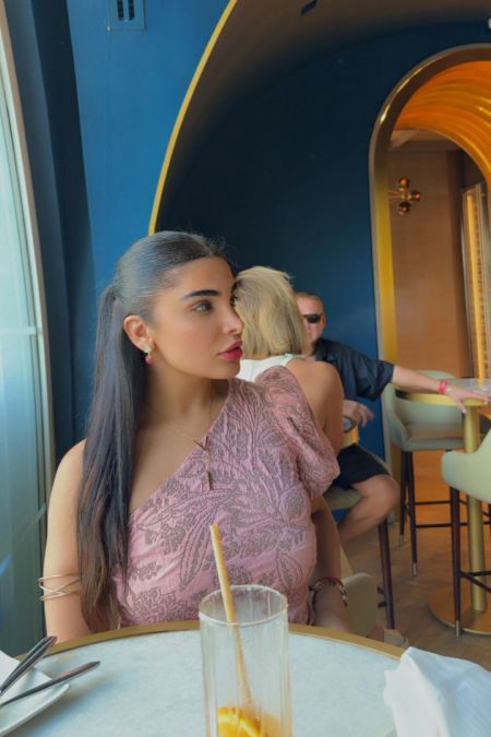 Andra Dubai escort