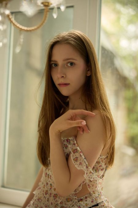 Emily Dubai escort