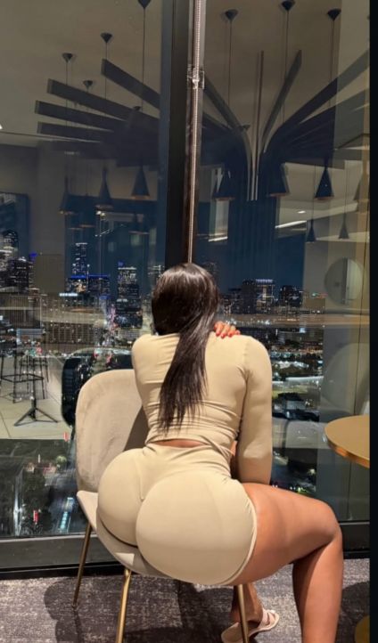 SEXY JANICE Dubai escort